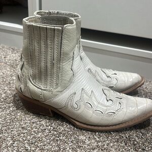 Coconuts by Matisse Croc-Embossed Cream Ankle Boots